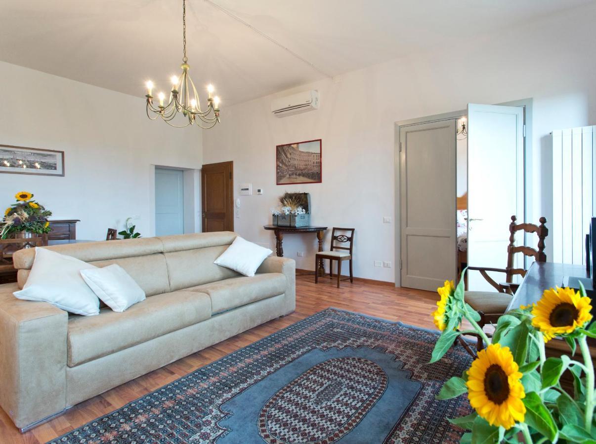 Residenza D'Epoca Palazzo Piccolomini Apartment เซียนา ภายนอก รูปภาพ