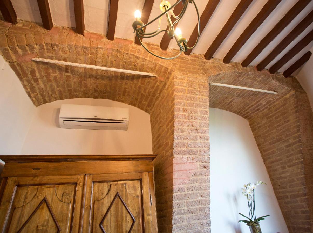 Residenza D'Epoca Palazzo Piccolomini Apartment เซียนา ภายนอก รูปภาพ