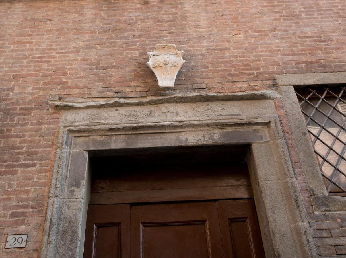 Residenza D'Epoca Palazzo Piccolomini Apartment เซียนา ภายนอก รูปภาพ