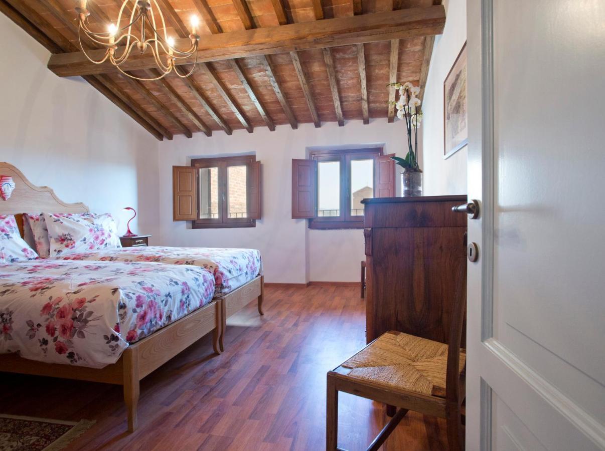Residenza D'Epoca Palazzo Piccolomini Apartment เซียนา ภายนอก รูปภาพ