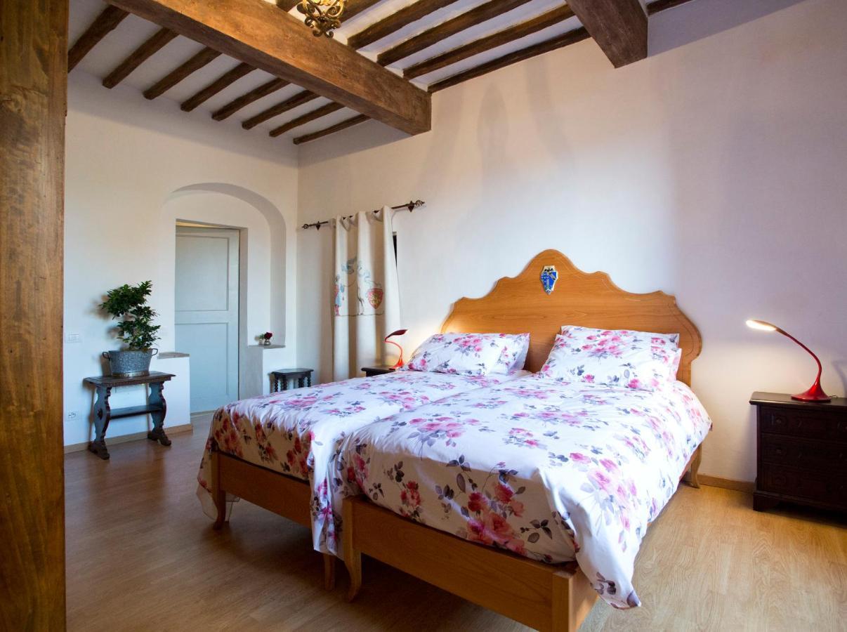 Residenza D'Epoca Palazzo Piccolomini Apartment เซียนา ภายนอก รูปภาพ